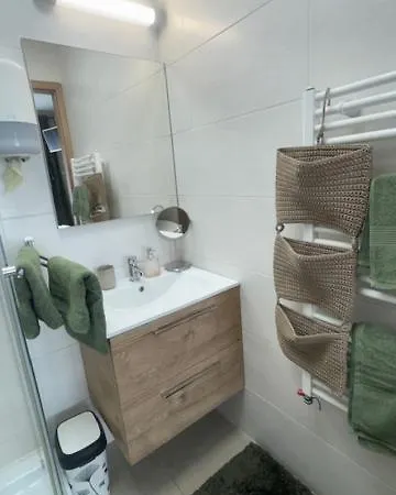 アパート Minime シュメグ